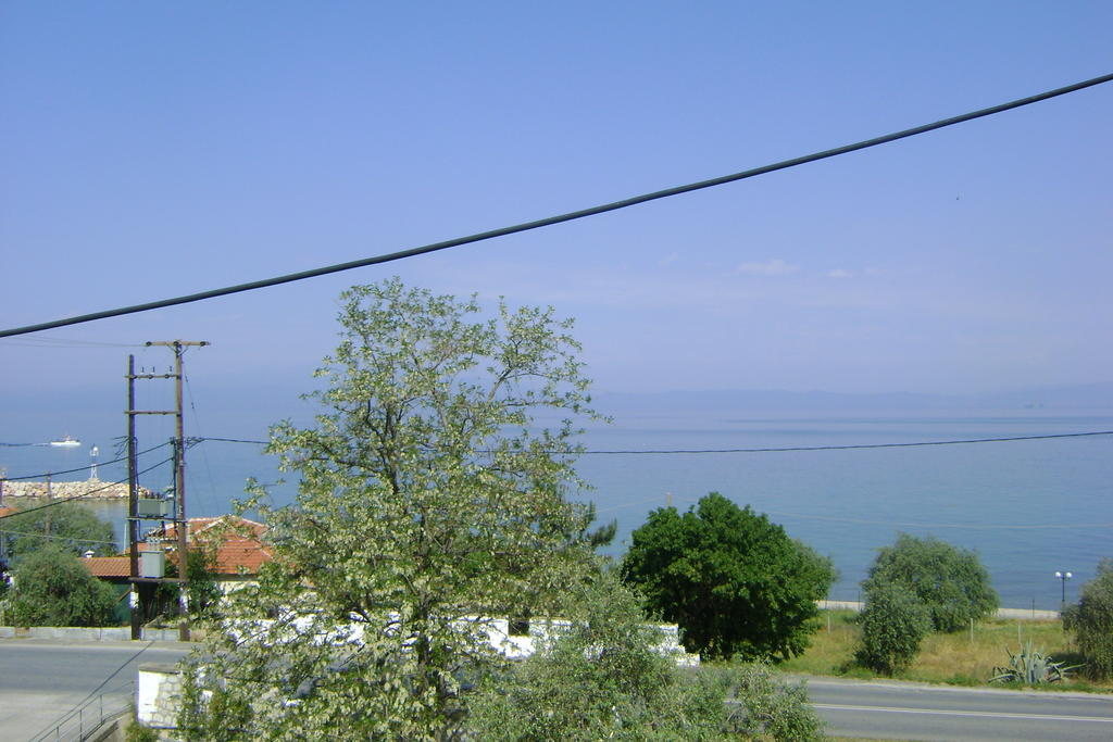Thanasis Matsas Rooms Kamariotissa Quarto foto